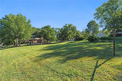 2627 S Shrank Rd, Independence, MO 64057 - photo 2