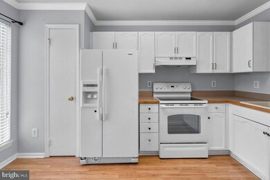 21848 Maywood Terrace, Sterling, VA 20164 - photo 4