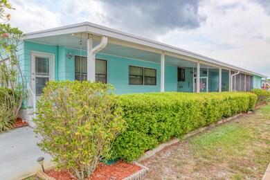 526 Susan Dr, Melbourne, FL 32904 - photo 2