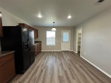 5752 Talons Crest Cir, Fort Worth, TX 76179 - photo 5