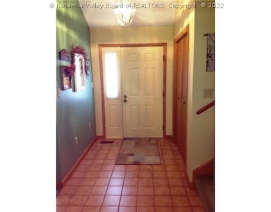 206 Cedar Dr, Scott Depot, WV 25560 - photo 4