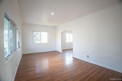 12739 Hamburg St, Detroit, MI 48205 - photo 4