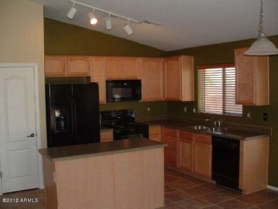 Kitchen w Maple cabinets