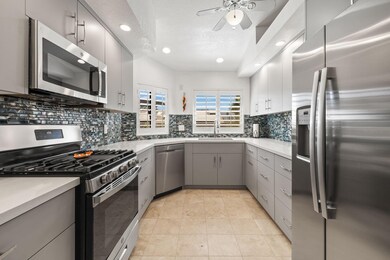 34018 Suncrest Dr, Cathedral City, CA 92234 - photo 7