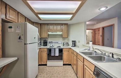 57 W Branch Rd unit 3, Lincoln, NH 03251 - photo 5