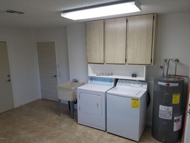 17411 N Horseshoe Ln unit 57, Sun City, AZ 85373 - photo 4