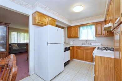 164 Corona Ave, Staten Island, NY 10306 - photo 5
