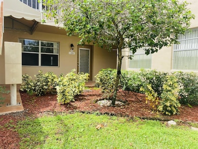 826 Normandy R, Delray Beach, FL 33484 - photo 3