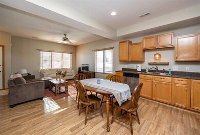 KitchenToLiving