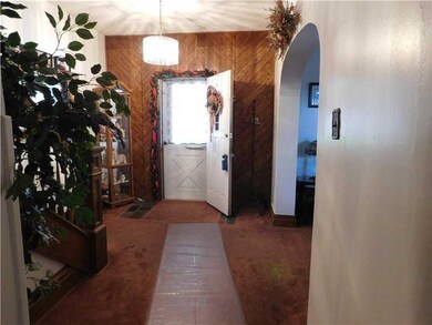 Entry/Foyer. ~Lovely and Spacious Foyer!!~