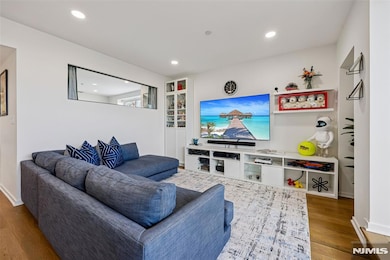 Zephyr Lofts unit 703, Jersey City, NJ 07310 - photo 5