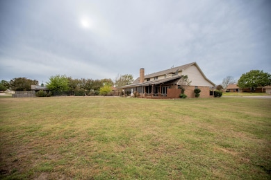 4 Quail Run St, Gainesville, TX 76240 - photo 3