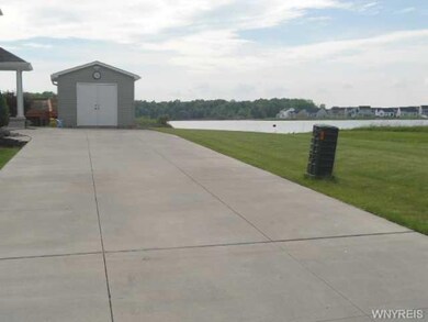 7130 Lakeside Dr, Niagara Falls, NY 14304 - photo 2