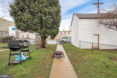 102 Exeter St, Reading, PA 19601 - photo 7