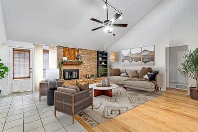 1421 Circle Ln, Bedford, TX 76022 - photo 6