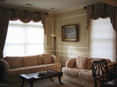 77 Londonberry Dr, Holmdel, NJ 07733 - photo 7