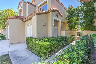 8189 Horseshoe Bend Ln, Las Vegas, NV 89113 - photo 3