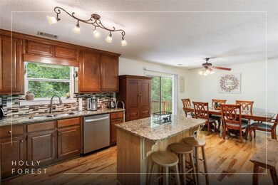 Kitchen with Breakfast bar & Dining Space