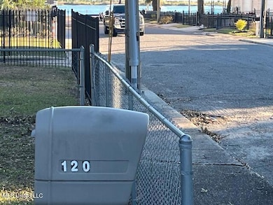 120 Keller Ave, Biloxi, MS 39530 - photo 4