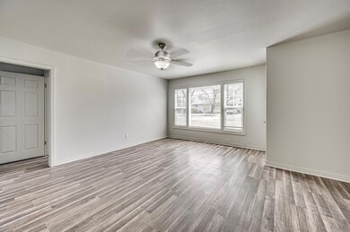 212 Woodard Ave, Cleburne, TX 76033 - photo 5