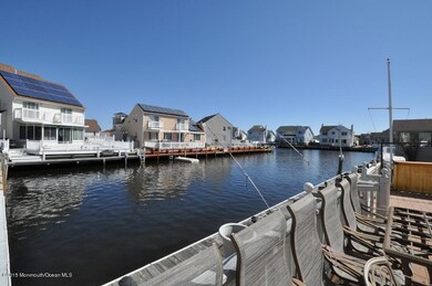 201 Leach Ct, Bayville, NJ 08721 - photo 2