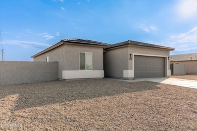 10872 W Cove Dr, Arizona City, AZ 85123 - photo 2