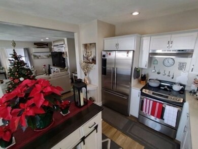 56 Humphrey St unit 1, Swampscott, MA 01907 - photo 3