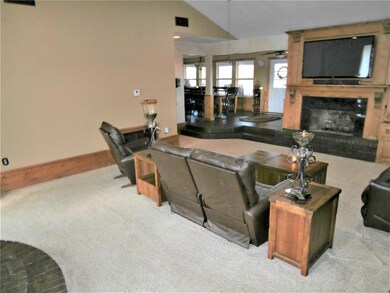 250 Meadow Brook Ct, Springtown, TX 76082 - photo 5