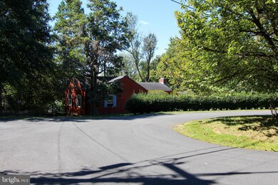 6303 Buffalo Ridge Rd, Falls Church, VA 22044 - photo 7