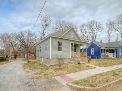 907 W C St2