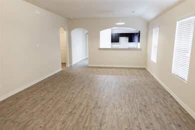 1703 Oriole St, Ennis, TX 75119 - photo 3