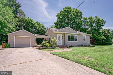 518 Lakeview Dr, Swedesboro, NJ 08085 - photo 2