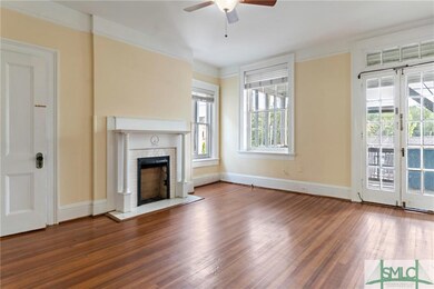 9 E Gordon St unit 2nd Floor, Savannah, GA 31401 - photo 2