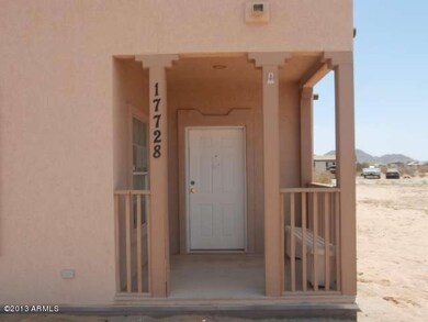 023-341601 front porch entrance area