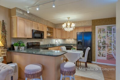04 Kitchen and Dining