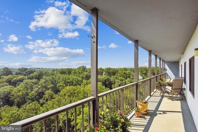 Lakeside Plaza Condominium unit PH3, Baileys Crossroads, VA 22041 - photo 3