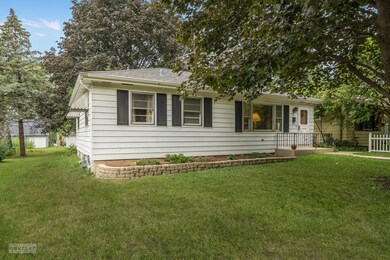 955 N Sleight St, Naperville, IL 60563 - photo 4