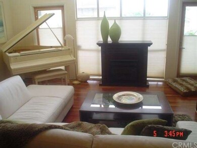 Living Room Also