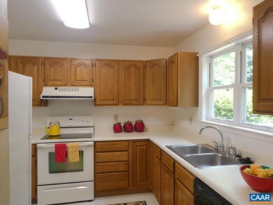 624 Mockingbird Way, Charlottesville, VA 22901 - photo 7