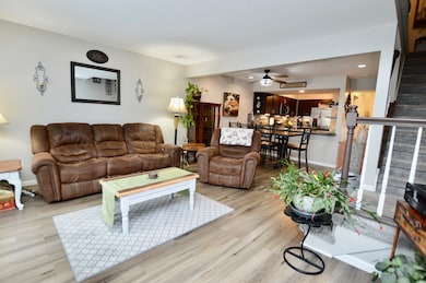 1716 Pine St unit 1716, McHenry, IL 60051 - photo 4