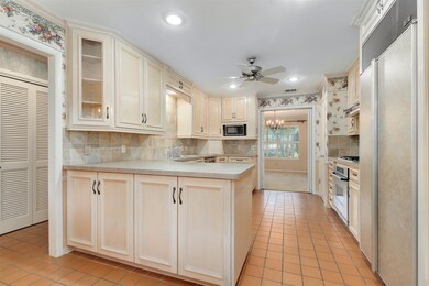 4103 Hollow Oak Dr, Euless, TX 76040 - photo 4