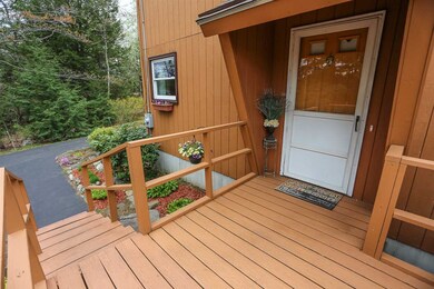 54 Hall Rd, Londonderry, NH 03053 - photo 3