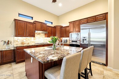 Kitchen - Upgraded Cabinets and Granite