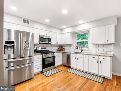 4231 Vals Way, Dumfries, VA 22025 - photo 2