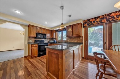 241 Selkirk Dr, North Tonawanda, NY 14120 - photo 4