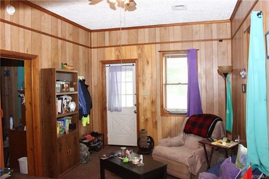 255 W Magnolia Ave, West Point, VA 23181 - photo 3