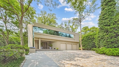 7 Folie Ct, Manhasset, NY 11030 - photo 2