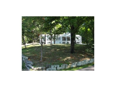 885 Sheridan Rd, Coshocton, OH 43812 - photo 3