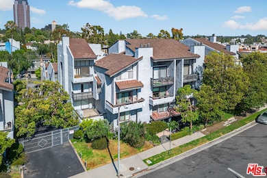 1920 Pandora Ave unit 3, Los Angeles, CA 90025 - photo 2