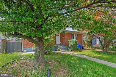 10112 Sutherland Rd, Silver Spring, MD 20901 - photo 2